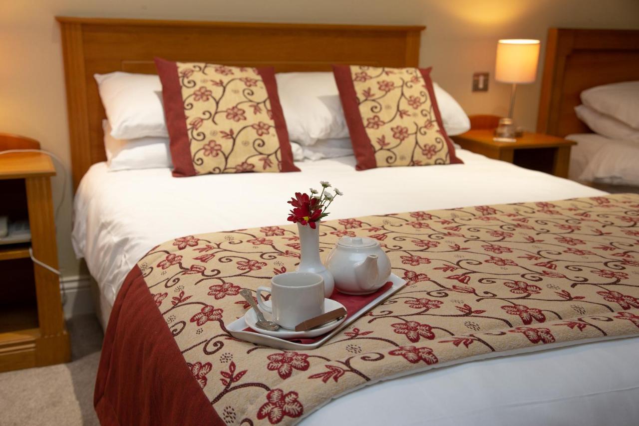 Peacockes Hotel Maam Cross Buitenkant foto